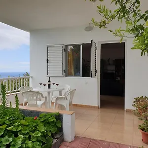 Casa Angel Y Carmen , El Cercado España